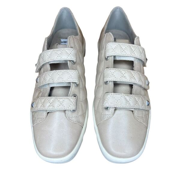 Bernardo Dillan Quilted Sneaker in Clay NWOB Size 9M - Picture 5 of 10